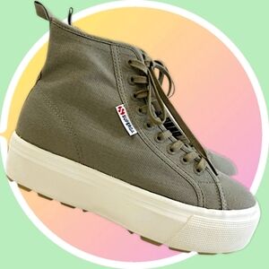 TEMP Reserved. NWT Sz 9 SUPERGA 2708 High Top Tank Sneakers